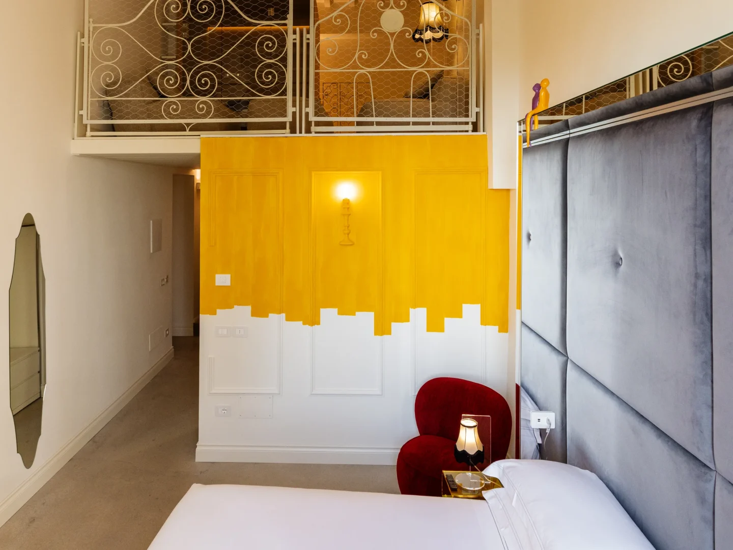 Corazza the Braveheart - Suite Deluxe dotata dei migliori comfort, la Corazza celebra la leggenda del Cuor di Leone con eleganza e benessere. Una raffinata camera con sauna privata nel cuore di Assisi, dove storia e lusso si incontrano per un soggiorno indimenticabile. Scopri la Suite Deluxe Corazza, una camera con sauna che unisce fascino storico e comfort contemporanei. Ispirata [&hellip;]