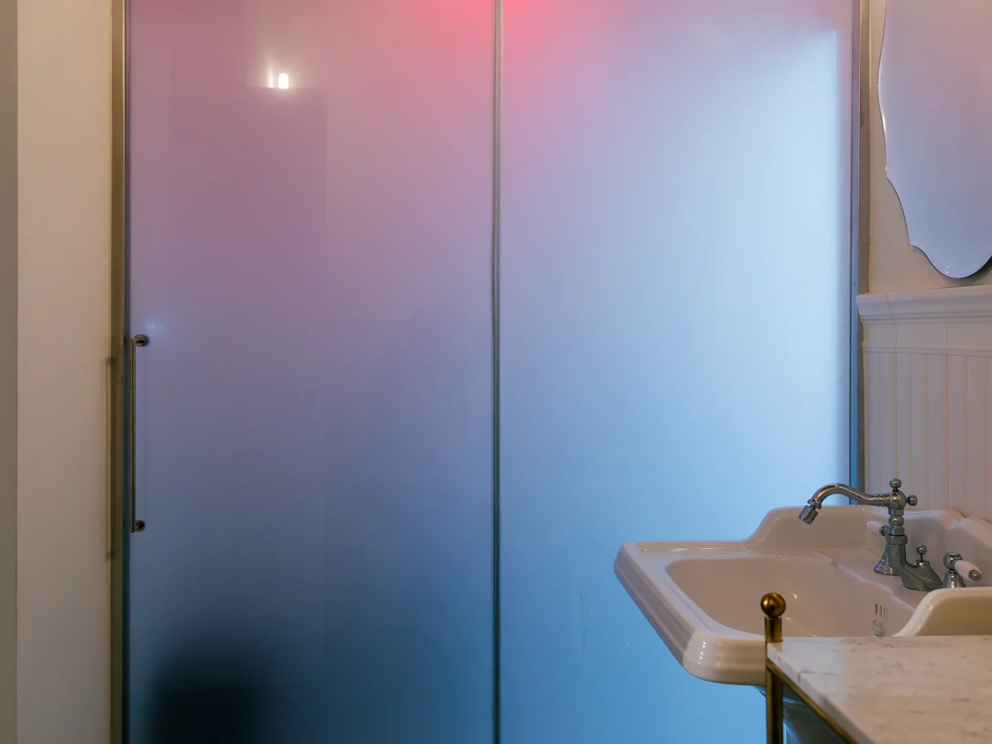 Luigino, the Doctor - Luigino, il Dottore è una raffinata  Junior Suite con Spa in camera. Potrai rilassarti nel tuo bagno turco privato e vivere un esperienza unica. Palazzo Sbaraglini è un palazzo storico di Assisi, probabilmente il più famoso fra i palazzi privati in quanto avvenne uno dei Miracoli di San Francesco. La Suite con Spa in Camera [&hellip;]